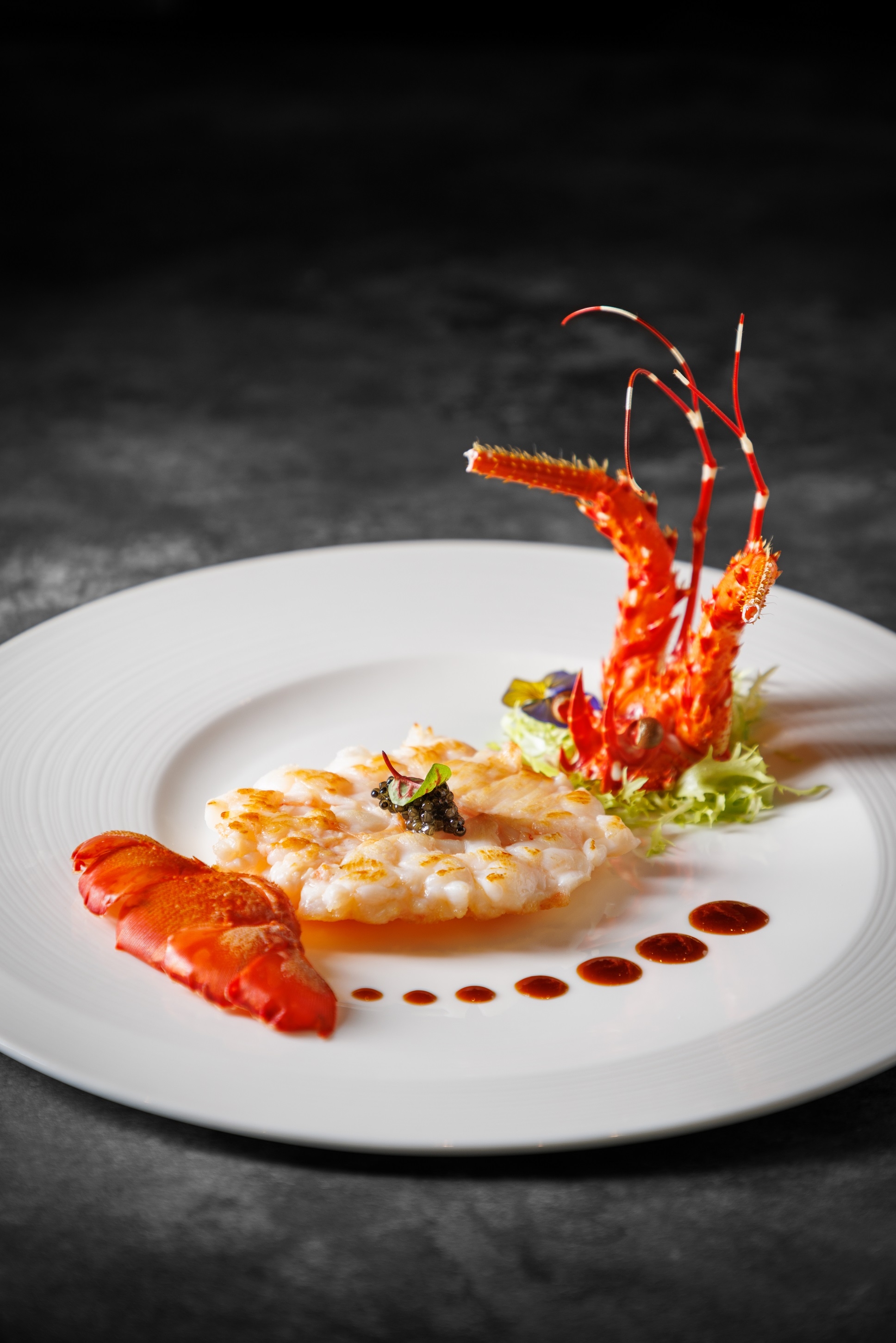 黑魚子百花煎釀龍蝦扒