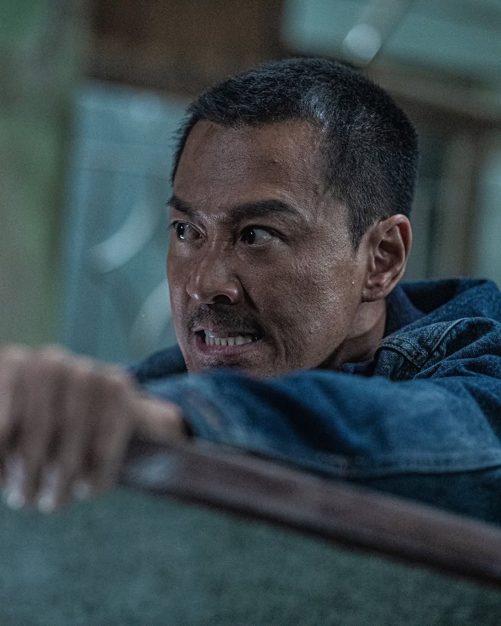 《九龍城寨·圍城》  【監製】#莊澄 #葉偉信【導演】#鄭保瑞 【動作指導】#谷垣健治【編劇】 #歐健兒 #陳大利 #黎俊 #岑君茜【原著小說改編】#余兒【漫畫】#司徒劍橋【美術設計】#麥國強#九龍城寨圍城 #動作電影#古天樂 #洪金寶 .jpg