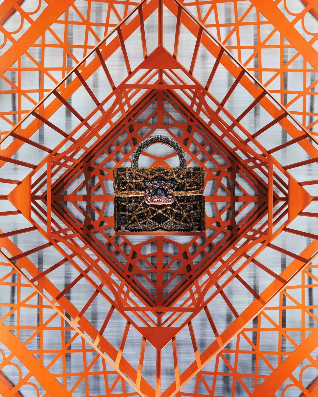 alt not available
