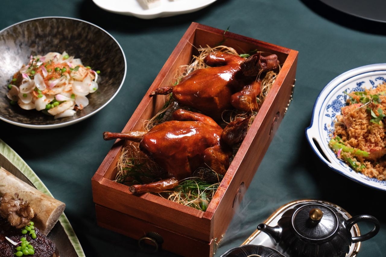 團年飯介2026_煙燻脆乳鴿