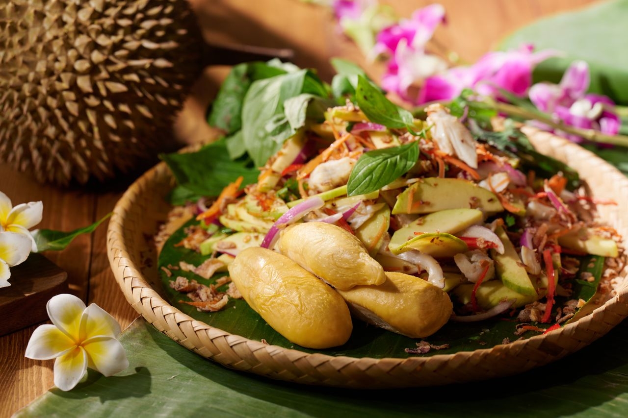 泰式榴槤青芒蟹肉沙律 Thai-style Durian Green Mango Crab Salad
