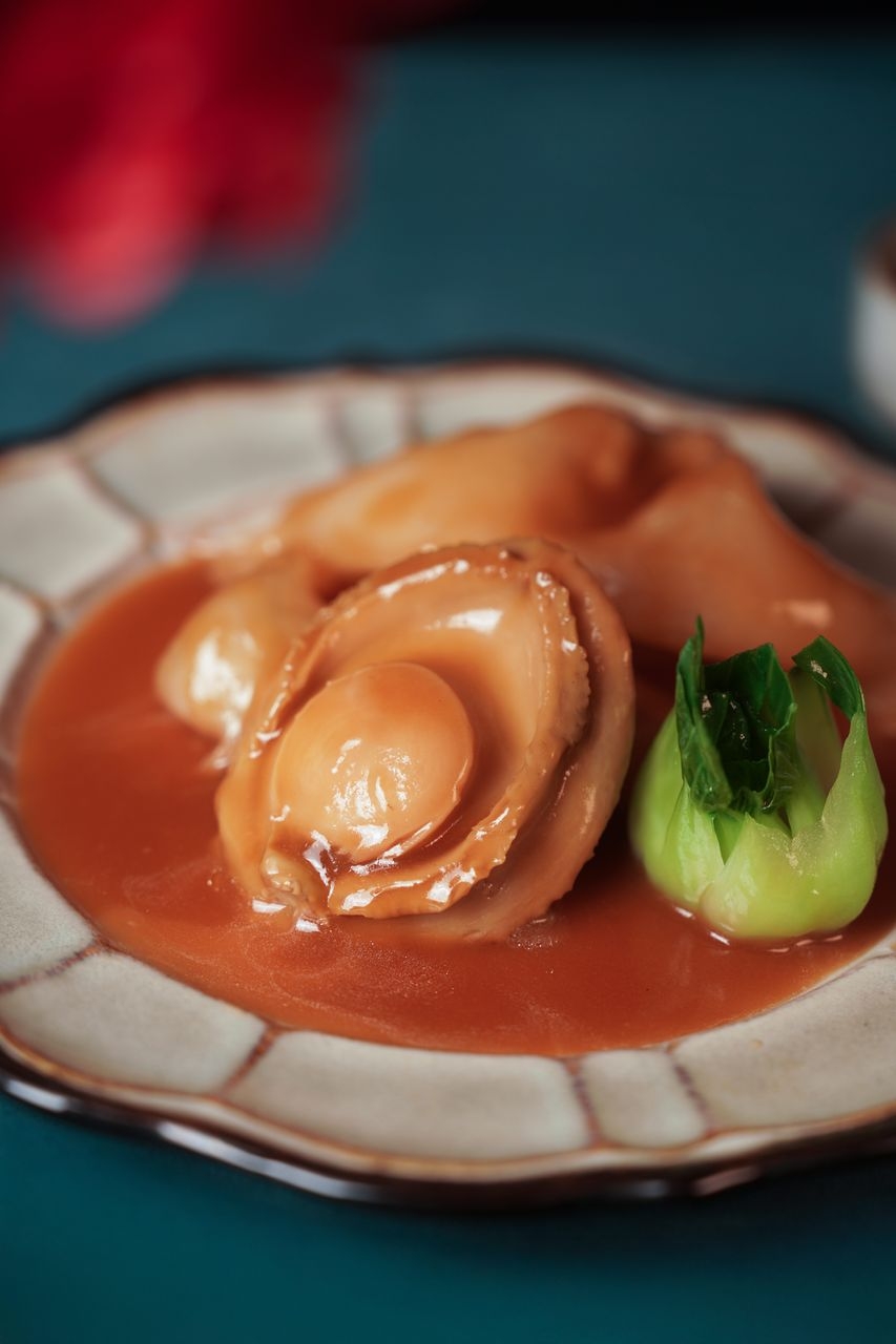 團年飯介2026_十頭鮑魚扣花膠