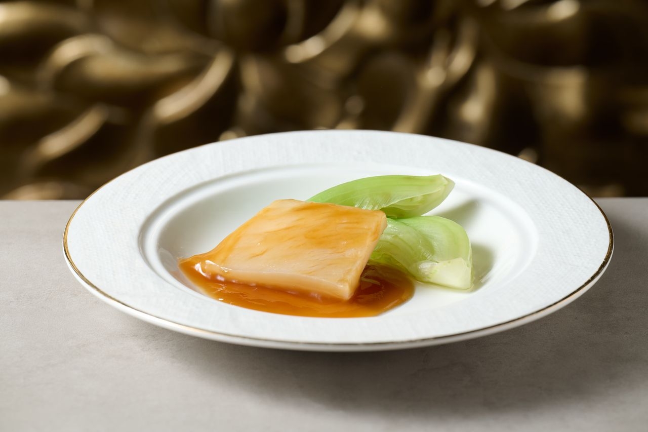 碧綠鮑汁扣鰵肚公