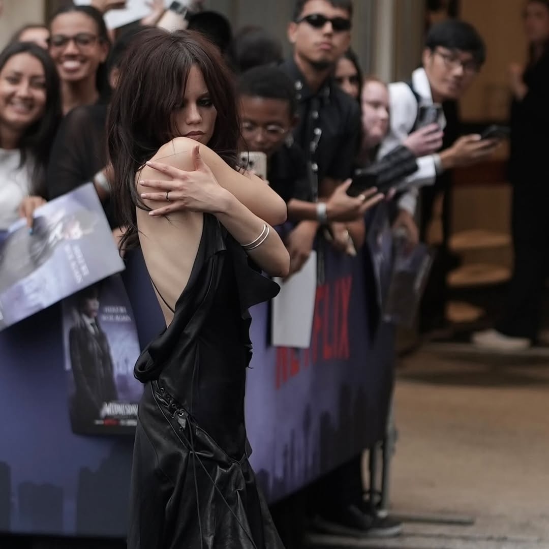 Netflix影集《Wednesday》Tim Burton Jenny Ortega