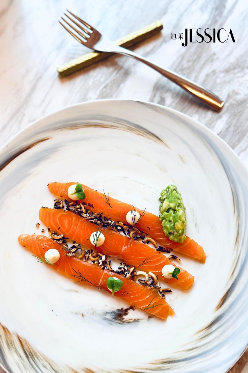 1111 ONES Restaurant & Lounge_House-cured SALMON gravlax, guacamole, crispy wild rice
