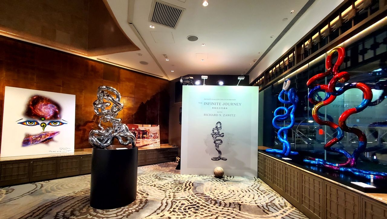 國際知名雕塑家Richard X. Zawitz個展近日於「香港JW萬豪酒店」隆重開幕。