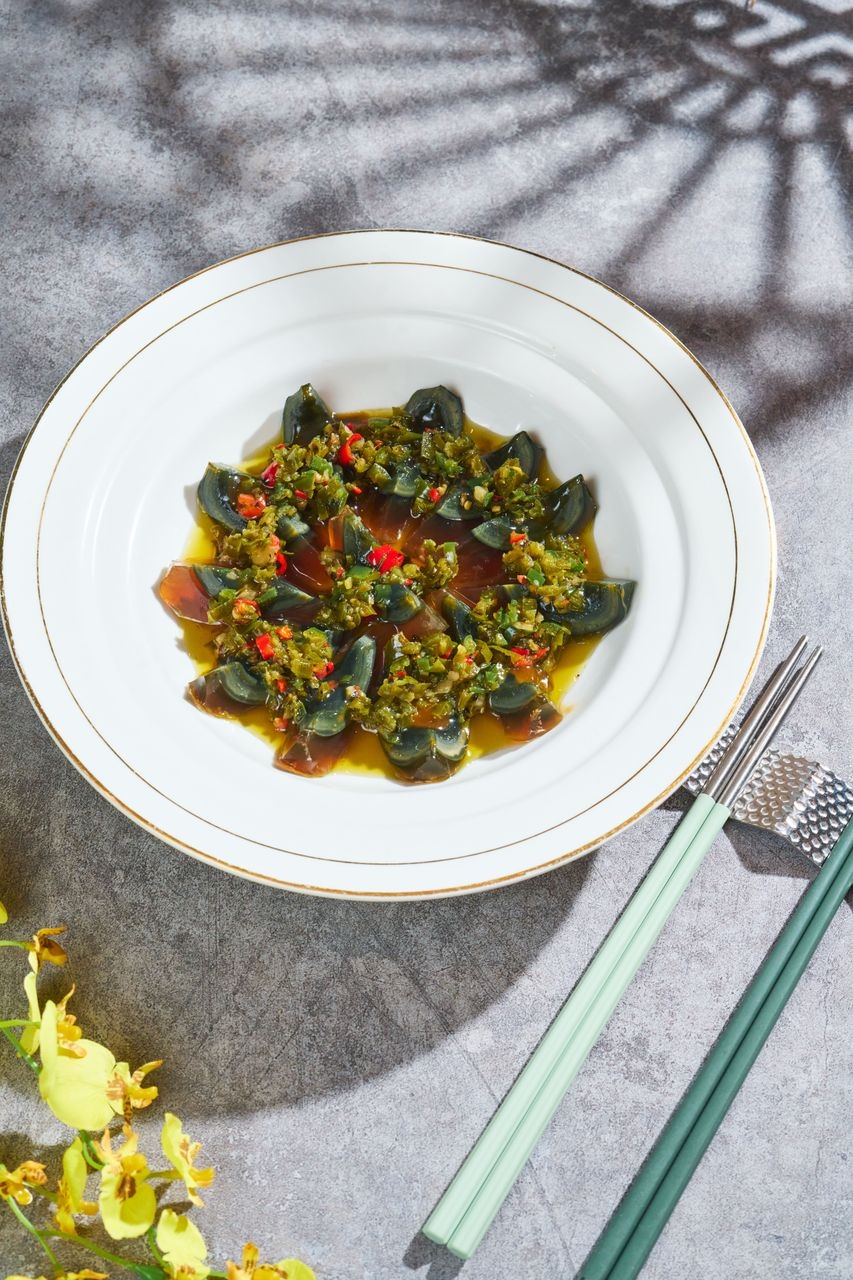 擂椒醬溏心皮蛋