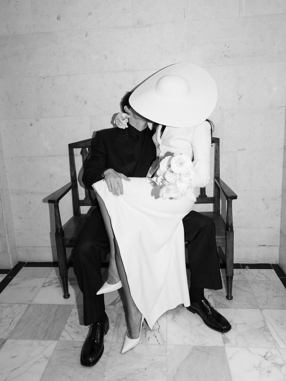 Dua Lipa結婚造型