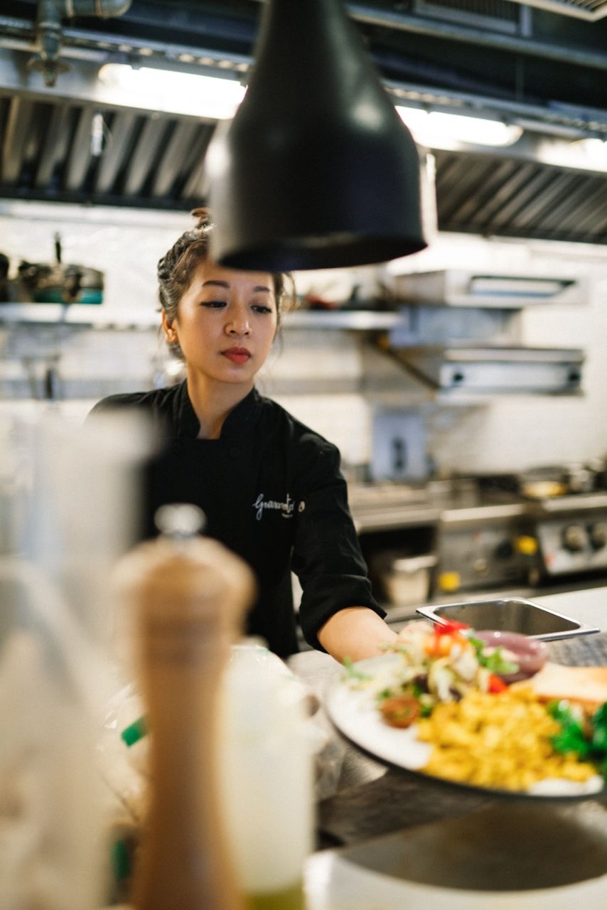 陳碧琪曾於香港創辦具開創性的素食餐廳Grassroots Pantry豆苗居和Nectar,其後成立顧問公司Grassroots Initiatives Consultancy,協助餐飲服務企業將可持續發展願景轉化為實際行動。