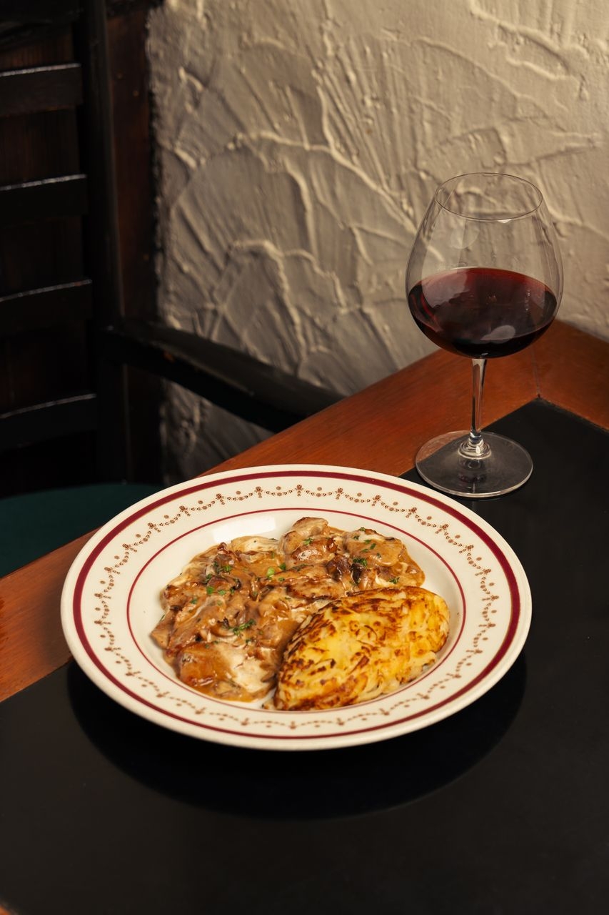 Sliced Veal With Mushrooms in a Light Cream Sauce with Rösti