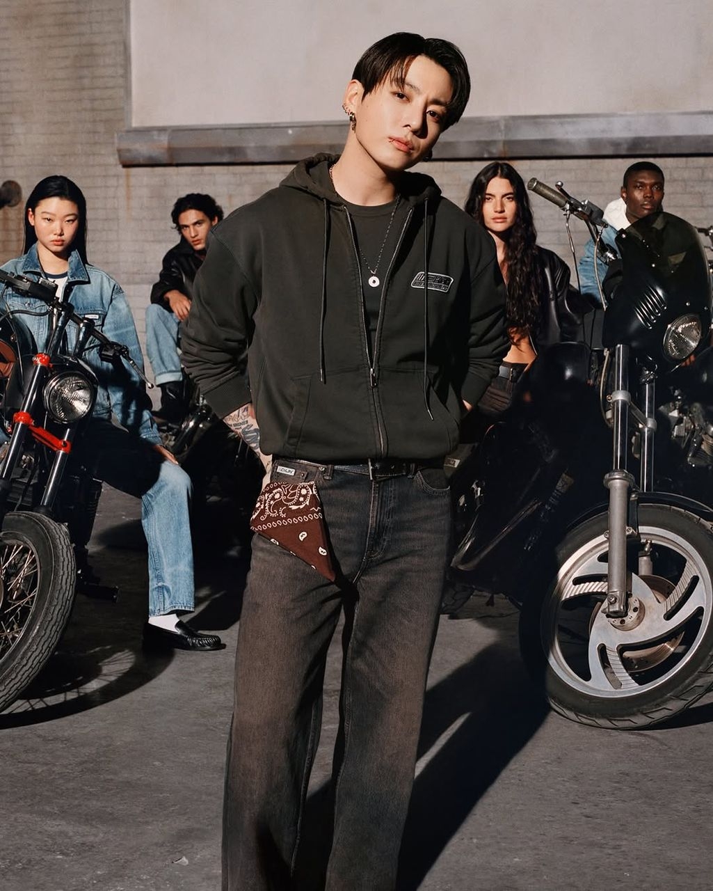 calvin klein田柾国首個聯乘系列